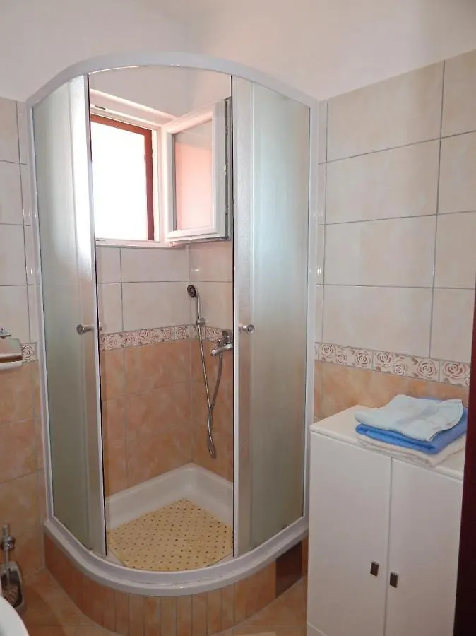 Apartments Luce - Family Friendly & Parking Pag Town