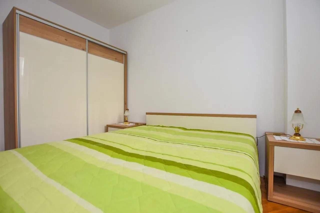 Apartments Luce - Family Friendly & Parking Pag Town