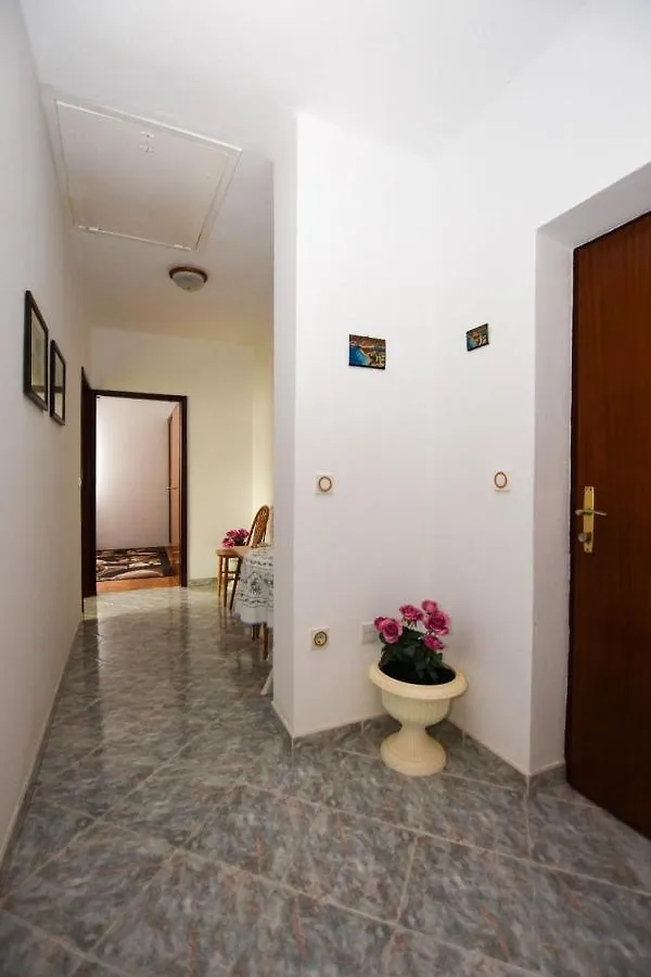 Apartments Luce - Family Friendly & Parking Pag Town 0*,