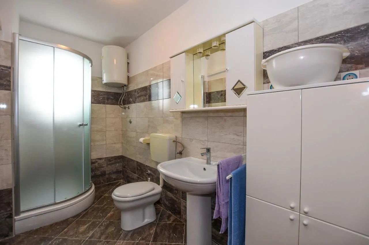 Apartments Luce - Family Friendly & Parking Pag Town Κροατία