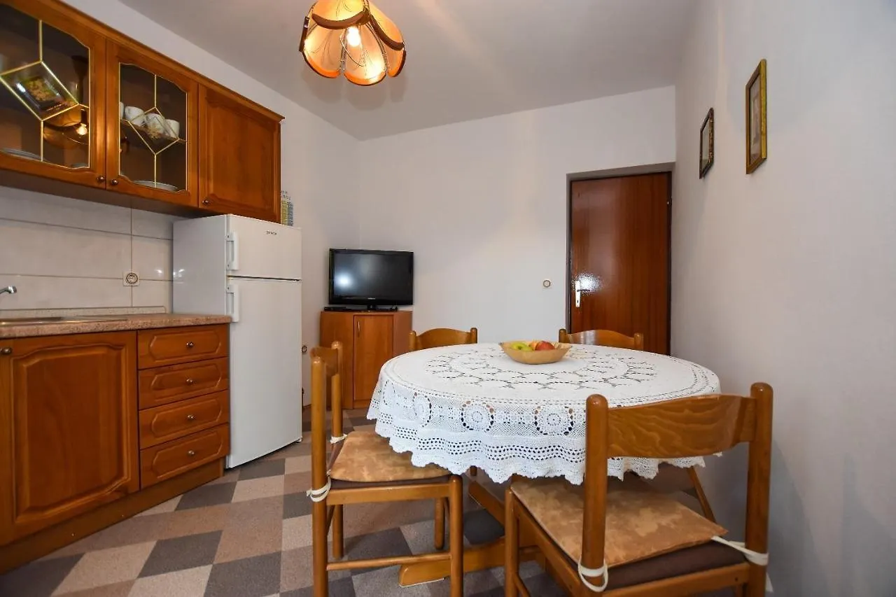 Apartments Luce - Family Friendly & Parking Pag Town Κροατία