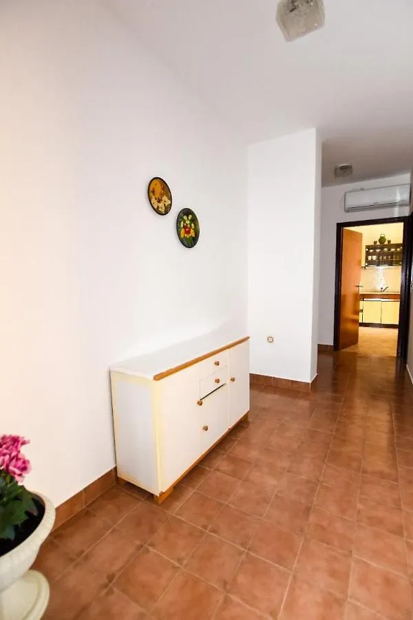Apartments Luce - Family Friendly & Parking Pag Town Chorvatsko